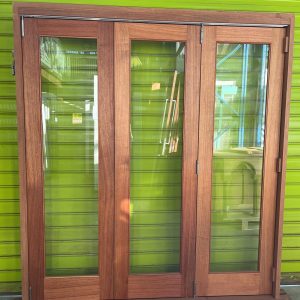 Single Light Top hung Bifold Door (3+0)
